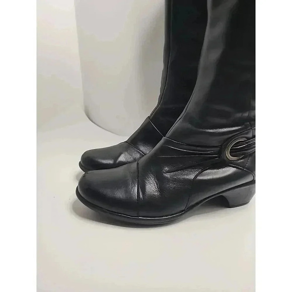 Clarks Bendables Black Leather Riding Boots Womens 8.5 Zipper Heel 38480 - Picture 13 of 16